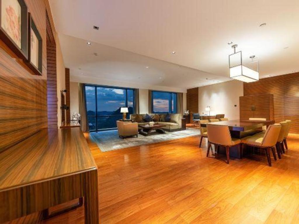 New World Guiyang Hotel Dış mekan fotoğraf