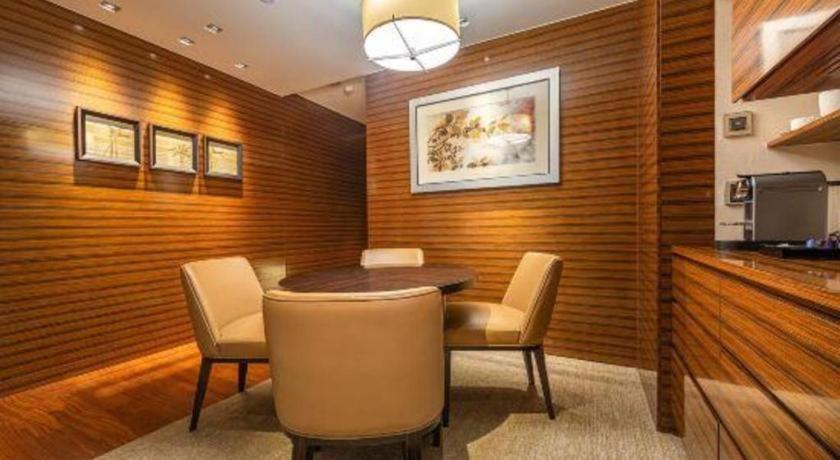 New World Guiyang Hotel Dış mekan fotoğraf