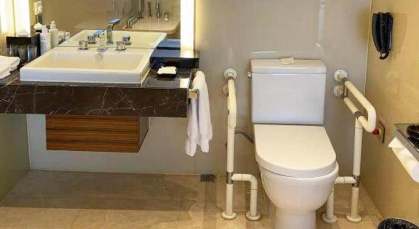 New World Guiyang Hotel Dış mekan fotoğraf