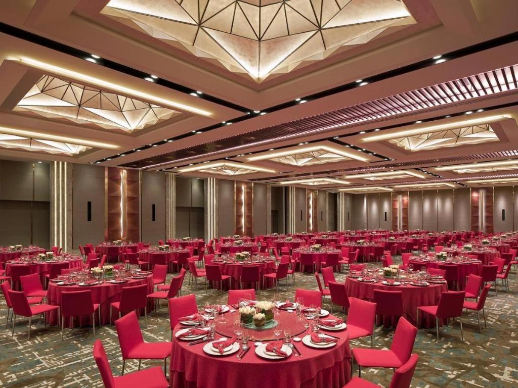 New World Guiyang Hotel Dış mekan fotoğraf