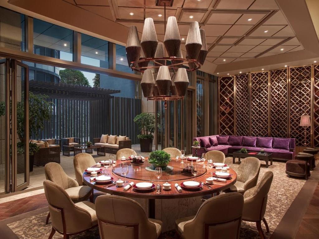 New World Guiyang Hotel Dış mekan fotoğraf