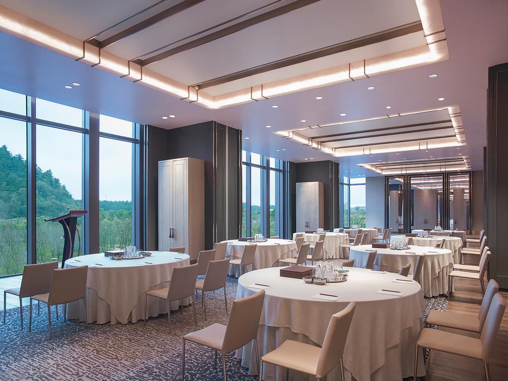 New World Guiyang Hotel Dış mekan fotoğraf